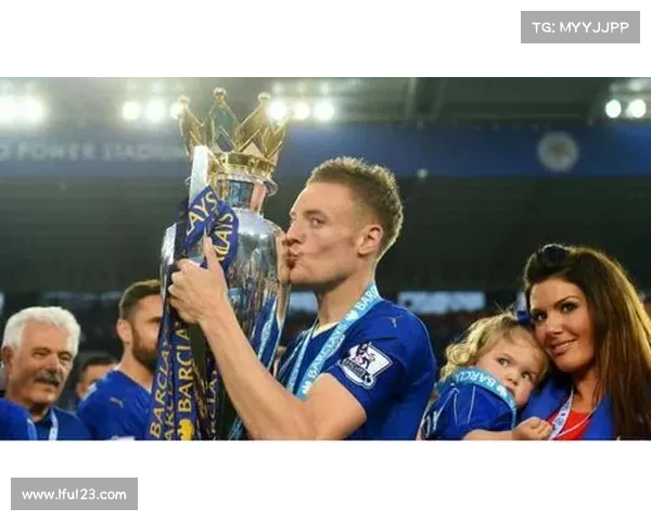 如何从战术视角分析瓦尔迪在球队中的角色定位与战术作用